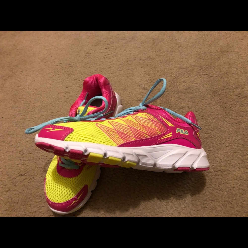 Girls tennis shoes. Never worn!